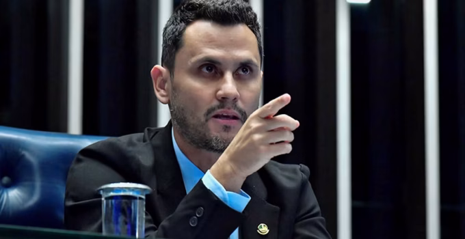 Cleitinho articula impeachment de Toffoli usando suposta irritação de Lula