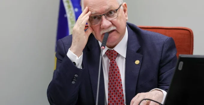 Fachin alerta para "tempos desafiadores" da democracia nas Américas e no Brasil