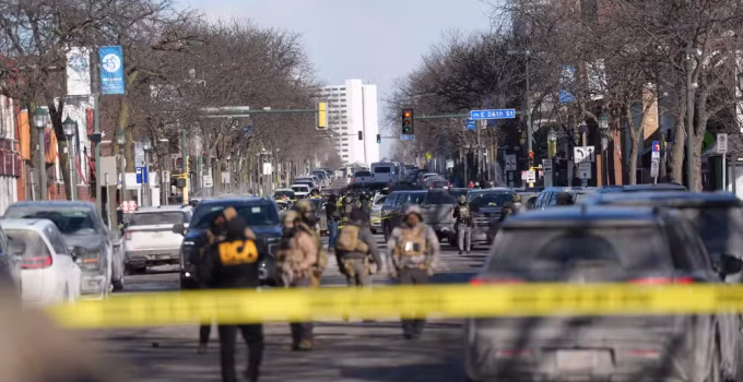 Juiz Americano Bloqueia Prisão de Refugiados em Minnesota em Ordem Contra Governo Trump