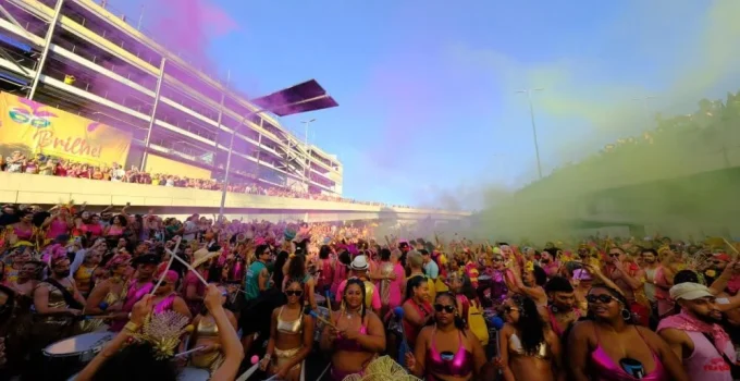 Carnaval de BH: Câmara discute projeto que pode proibir crianças em eventos com nudez e conteúdo impróprio