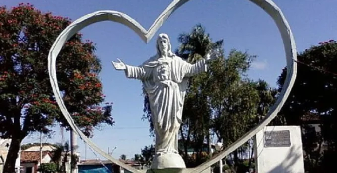 Viúva de ex-prefeito de Minas é condenada a pagar R$ 410 mil por obras habitacionais inacabadas