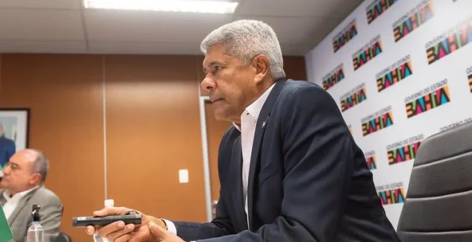 Jerônimo Rodrigues aguarda conversa com Otto Alencar para se posicionar sobre saída de Coronel do PSD