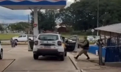 Vídeo Chocante em Patrocínio: Motociclista Agredido e PM Ferido em Abordagem que Viraliza em MG