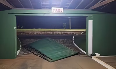 Fuga de Motel em Patos de Minas: Homem Arromba Portão para Fugir de Conta de R$ 900 e Deixa Pai e Garota de Programa para Trás