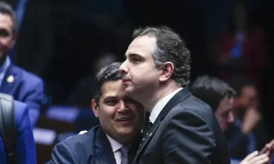 União Brasil mira senador do PSD em retaliação após saída de Caiado