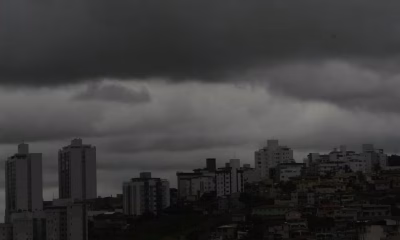 Fim de semana chuvoso em BH: Inmet alerta para volumes de até 80mm e risco de transtornos