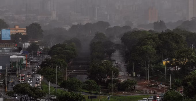 Temporal Alaga BH: Chuvas Intensas e Risco de Granizo Assustam Moradores da Capital Mineira