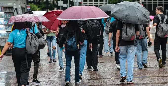 Alerta Vermelho: Chuvas de Grande Perigo Atingem Sul e Zona da Mata de Minas, Rio e São Paulo com Risco de Tragédias