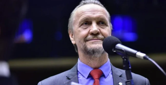 PT cobra debate sobre autonomia do BC e relação com bancos após caso Master