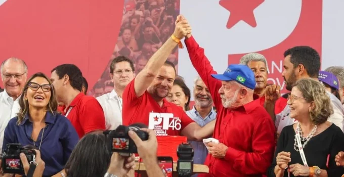 PT celebra 46 anos com Lula em Salvador e lança tom para eleição de 2026
