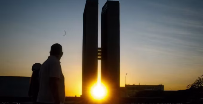 Embaixada dos EUA atuou para frear urgência em projeto de streaming no Brasil