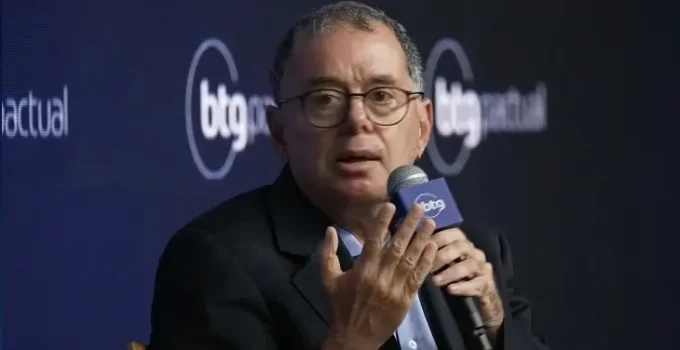 Gestores do BTG criticam Lula e STF em evento: "Como deixam um homem de 81 anos concorrer?"