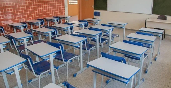 Transporte Escolar em BH: Damião defende revisão e nega cortes, mas pais temem prejuízos