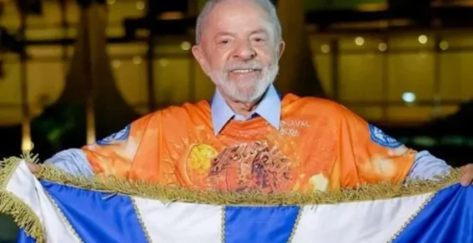 Lula reúne rivais políticos em camarote no Carnaval do Recife em meio a disputa eleitoral