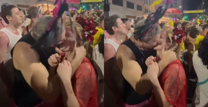 Gleisi Hoffmann e Lindbergh Farias protagonizam beijo apaixonado em bloco de carnaval no Rio