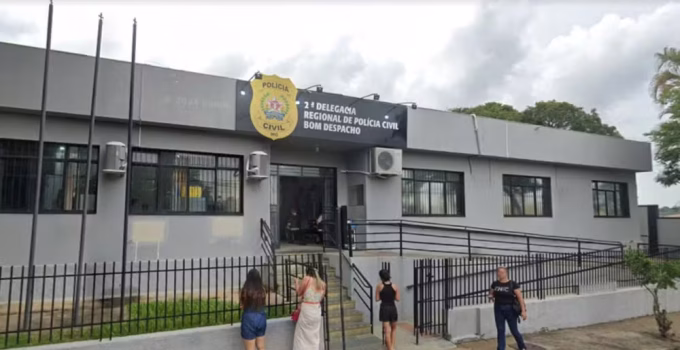 Irmão é preso após matar mulher com tesoura cravada na cabeça em Santo Antônio do Monte, MG; crime é investigado como feminicídio