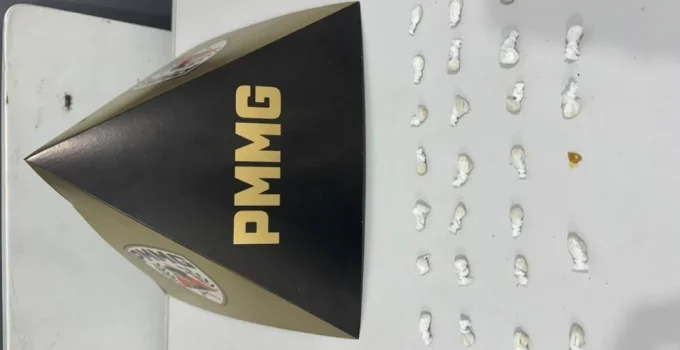 Operação Policial em Ipatinga resulta na prisão de suspeitos de tráfico e recuperação de motocicleta furtada