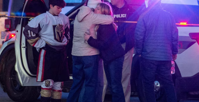 Atirador mata ex-mulher e filho em pista de hóquei nos EUA; 3 feridos e agressor morre