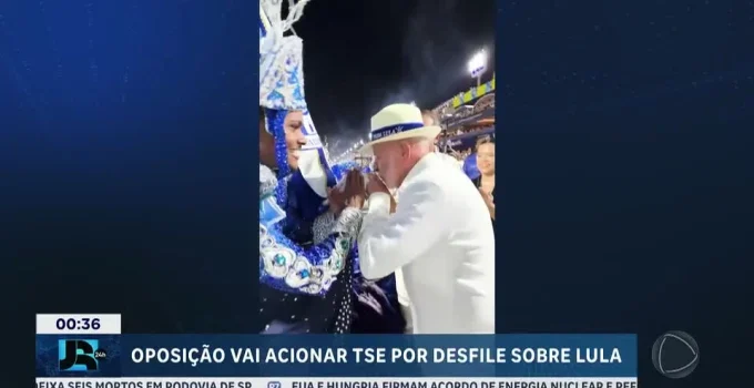 Oposição celebra rebaixamento de escola de samba que homenageou Lula e pede "rebaixamento" do petista