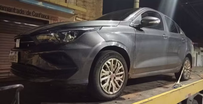 Carro de locadora com registro de apropriação indébita em SP é apreendido pela PMRv no Norte de Minas