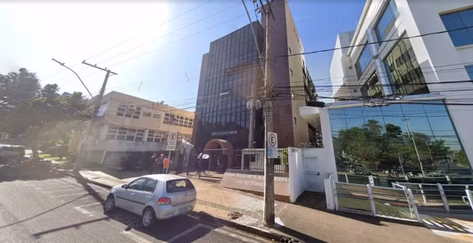 Justiça de MG anula justa causa de porteiro demitido por pegar doce de bala em hospital de Uberaba