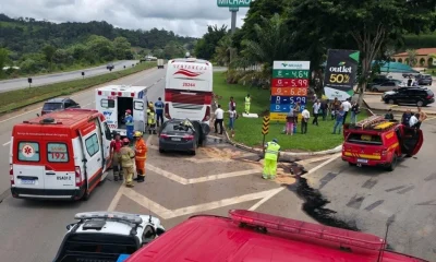 Acidente Fatal na BR-262: Ônibus de Turismo é Colidido por Carro em Florestal, Deixando Vítima Fatal