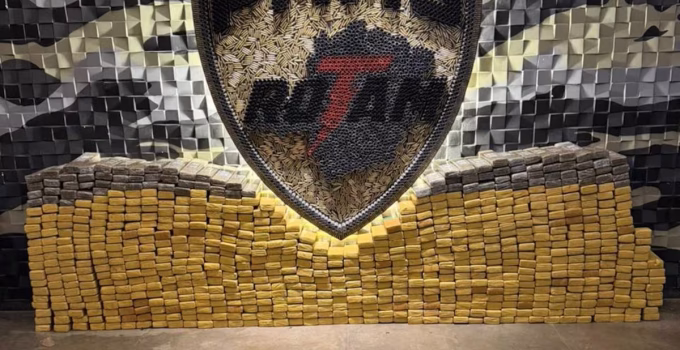 Operação Policial em Condomínio de Luxo em Jaboticatubas Resulta na Apreensão de Mais de 700 Barras de Maconha e Prisão de Suspeito