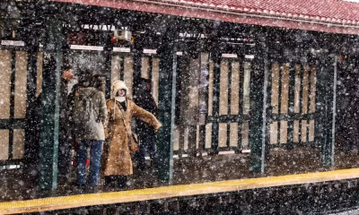 Nova York decreta toque de recolher e estado de emergência diante de 'tempestade histórica' de neve