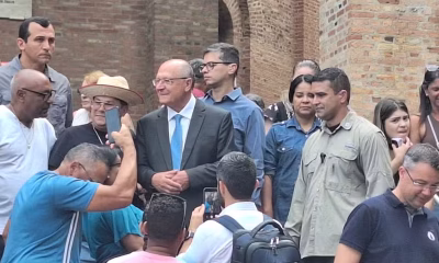 Alckmin avalia tarifas de Trump como benéficas e projeta negociações em março