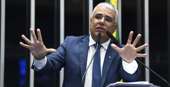 Girão rechaça acordo para blindar STF e Congresso: 'Não contem comigo'