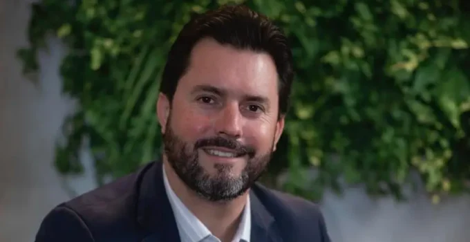 RepublicanOS Define Plano B e Filia Prefeito de Patos de Minas para Disputa ao Governo Mineiro