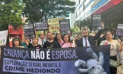 Manifestantes protestam em frente ao TJMG em BH contra absolvição em caso de estupro de vulnerável: 'Criança não é esposa'