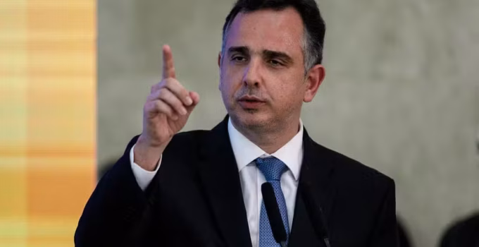 Pacheco fortalece alianças em Minas Gerais com Aécio Neves e mira MDB e Lula