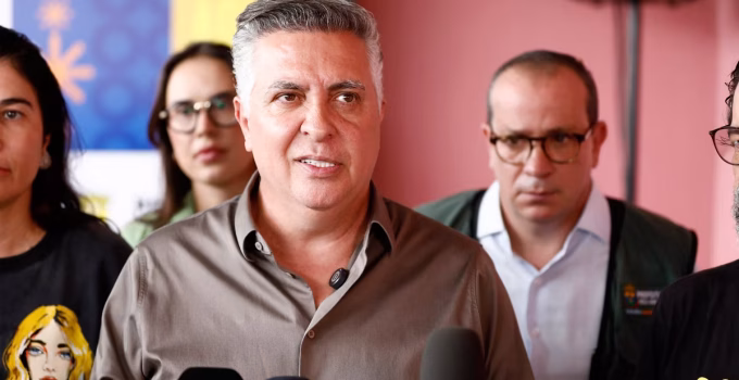 Damião afirma que nomeou Cida Falabella para Cultura sem consultar o PSOL; vereadora assume vaga