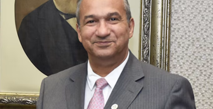 Desembargador de MG Afastado: Suspeitas de Abuso Sexual e Polêmica Absolvição em Caso de Estupro