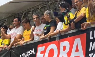 Zema se junta a manifestação em BH contra Lula, Moraes e Toffoli