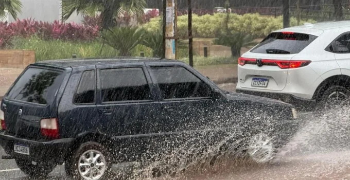Alerta de Chuvas Intensas: 194 Cidades Mineiras Sob Risco Potencial Nesta Terça-feira (3)