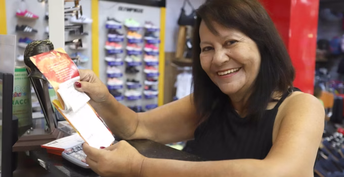 Carnê em 2026: Como o crediário resiste e prospera em Belo Horizonte, desafiando Pix e cartões