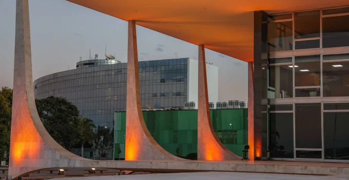 STF concede 21 meses de suspensão de dívida milionária de Minas Gerais com a União