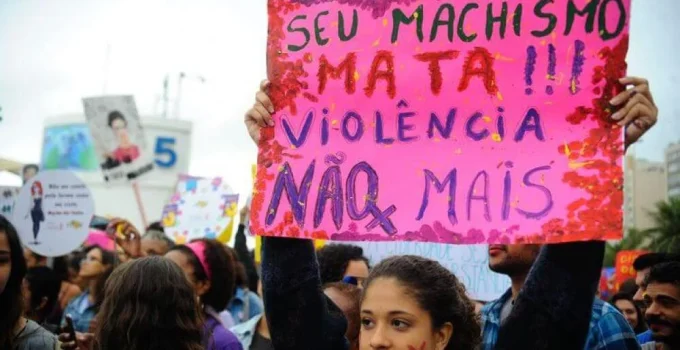 8M em Ipatinga: Mulheres Exigem Direitos e Denunciam Violência no Parque Ipanema