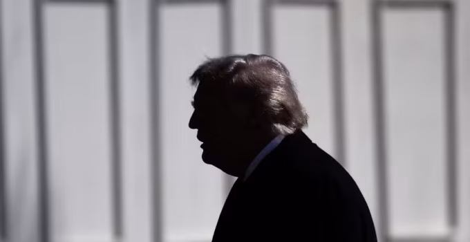 Trump descarta negociações com o Irã e diz que conflito só acabará com fim do exército ou governo iraniano