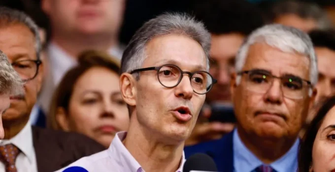 Zema sinaliza aliança entre PSD e PL em Minas para apoiar candidatura de Simões ao governo estadual