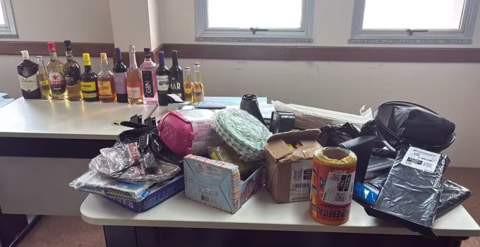 Operação Policial Desarticula Quadrilha de Roubo e Furto de Cargas na BR-251, com Venda de Produtos pela Internet em Minas Gerais