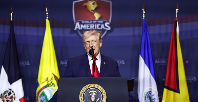 Trump se surpreende com ausência de Lula em reunião conservadora e nega convite ao Planalto