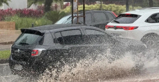 BH em Alerta: Chuvas Intensas Causam Prejuízos e Defesa Civil Orienta Moradores