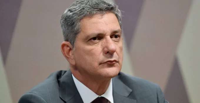 Senador do PT pede CPI do Banco Master e eleva pressão sobre Davi Alcolumbre