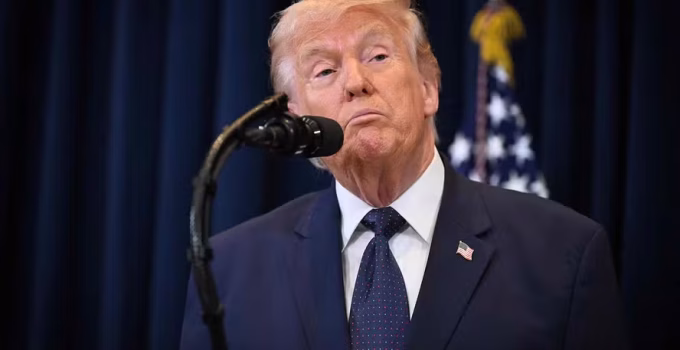 Trump afirma que novo líder supremo do Irã está 'vivo, mas danificado' em meio a tensões regionais