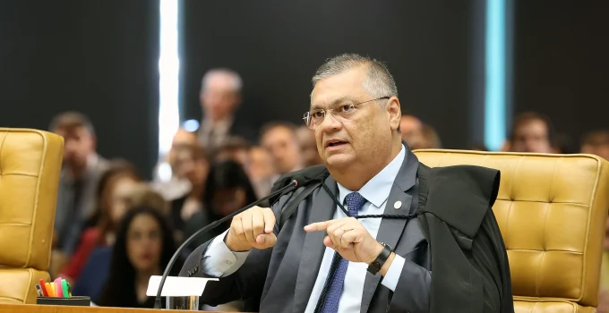 Flávio Dino explica por que não comenta indicação de Jorge Messias ao STF: "Assunto politicamente controvertido"