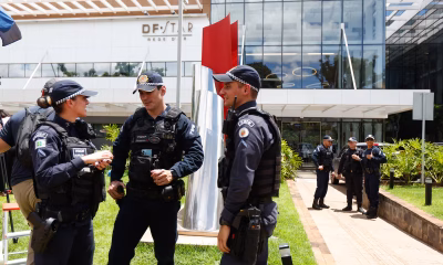 Médicos alertam para risco de morte de Bolsonaro após pneumonia grave
