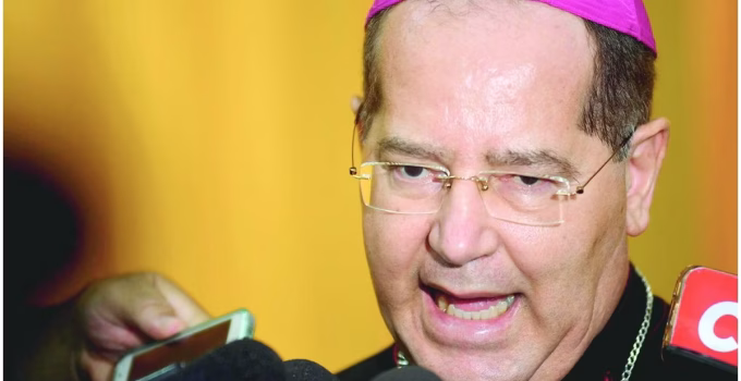 Dom Walmor passa por novo procedimento na coluna lombar e segue em repouso em Belo Horizonte